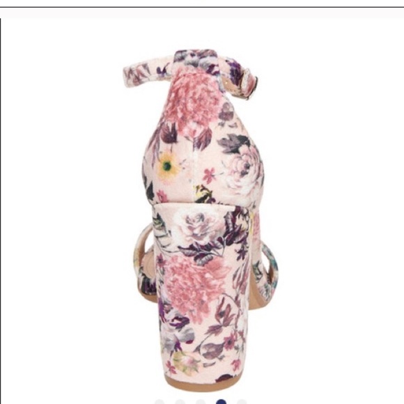 Steve Madden Carson High Sandal - Picture 4 of 8